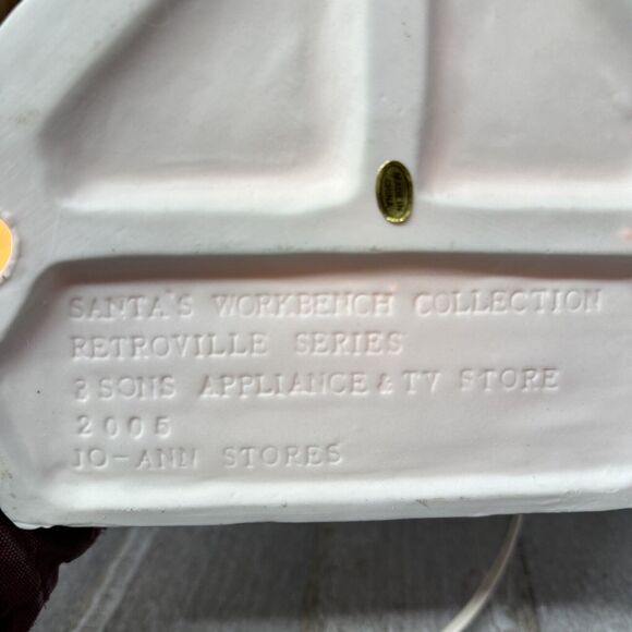 2005 Santas Workbench Collection Retroville Series 3 Sons Appliance & TV Store - Picture 6 of 7
